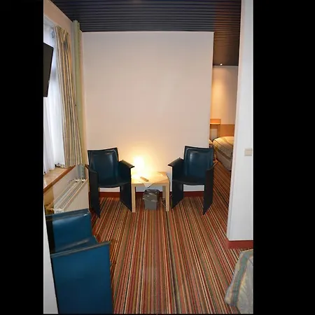 Royal Astor Hotel