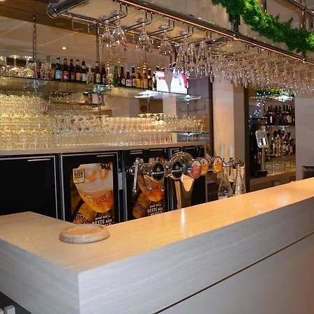 Royal Astor Hotel 3*