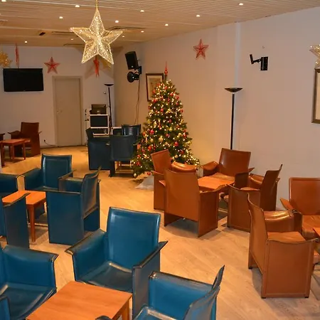 Royal Astor Hotel
